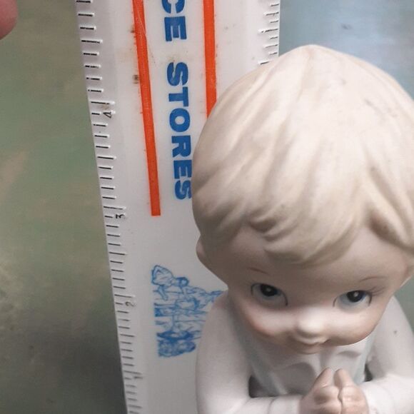 Vintage 4 pc set Homco boy with puppy, girl with flowers plus gardening pair - Picture 11 of 11